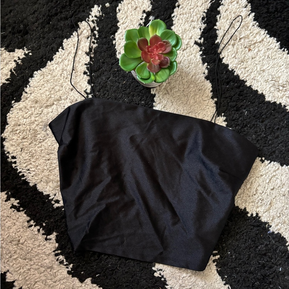 Timing Black Crop Top Large
